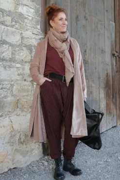 *Ewa i Walla Hose Tiefschritt 11414 MERJA in burgunder rot fein gestreift (burgundy) - softes Leinen