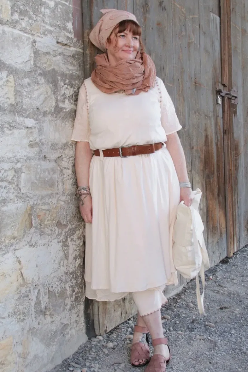 Ewa i Walla Kleid 55802 ALISA in zartrosa mit rostroten PomPoms - gerippter Jersey