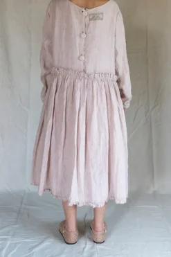 Les Ours Kleid LISE im zart gestreiften Pastellrosa - reine, softe Baumwolle