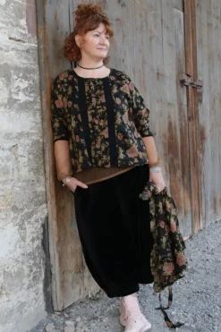 Les Ours Shirt ALYCIA in caramelbraun - Tüll aus reiner, softer Baumwolle