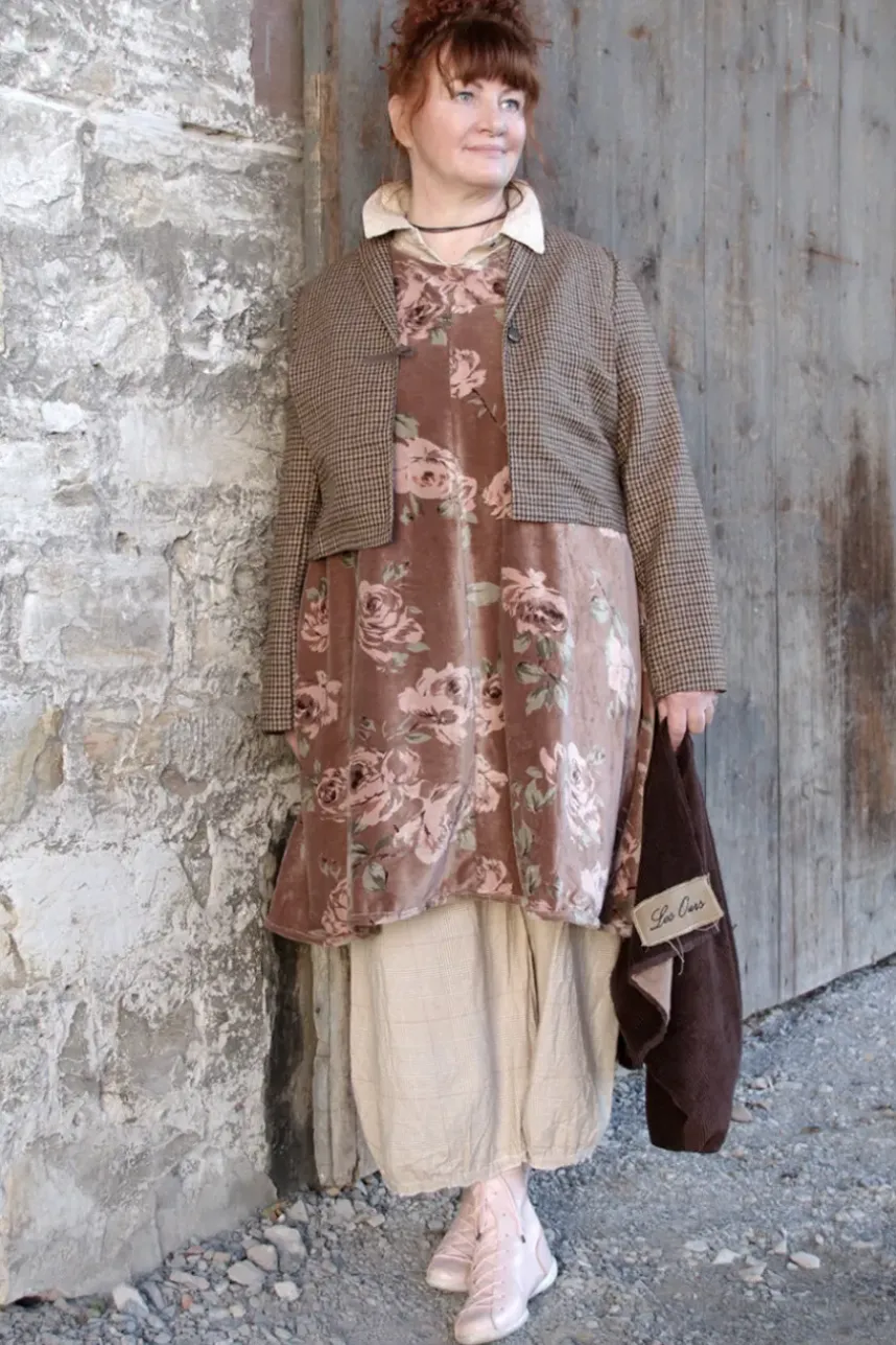 Les Ours Tunika/Kleid PENSEE im dunklen altrosa mit Flowerprint - kuscheliger Samt