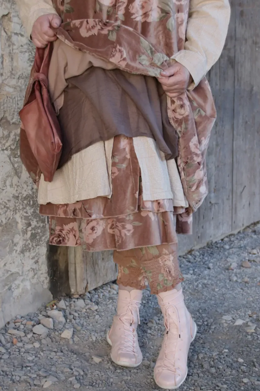 Les Ours Tunika/Kleid PENSEE im dunklen altrosa mit Flowerprint - kuscheliger Samt